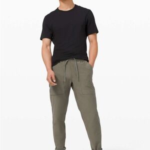 lululemon Men's Bowline Pant - Utilitech 30” Grey Sage